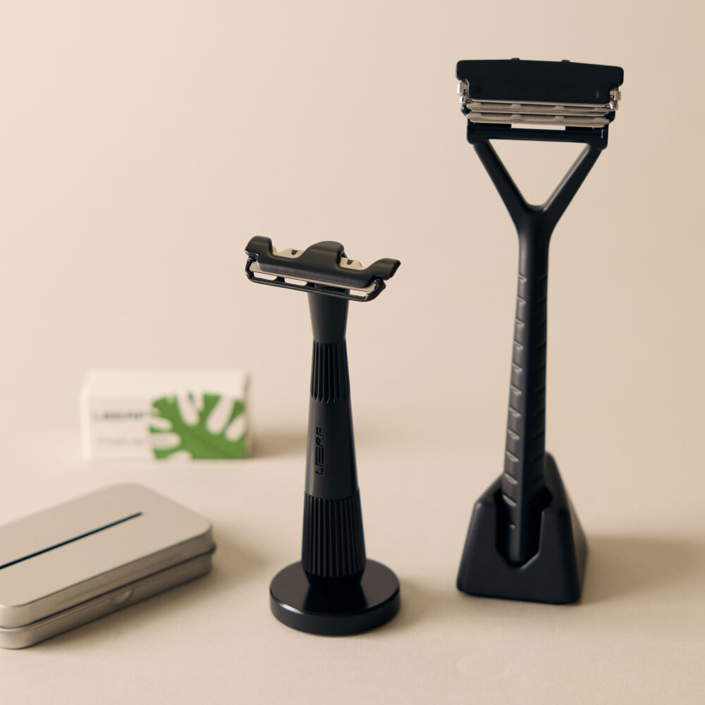 Leaf outlet Razor with Blades and Stand