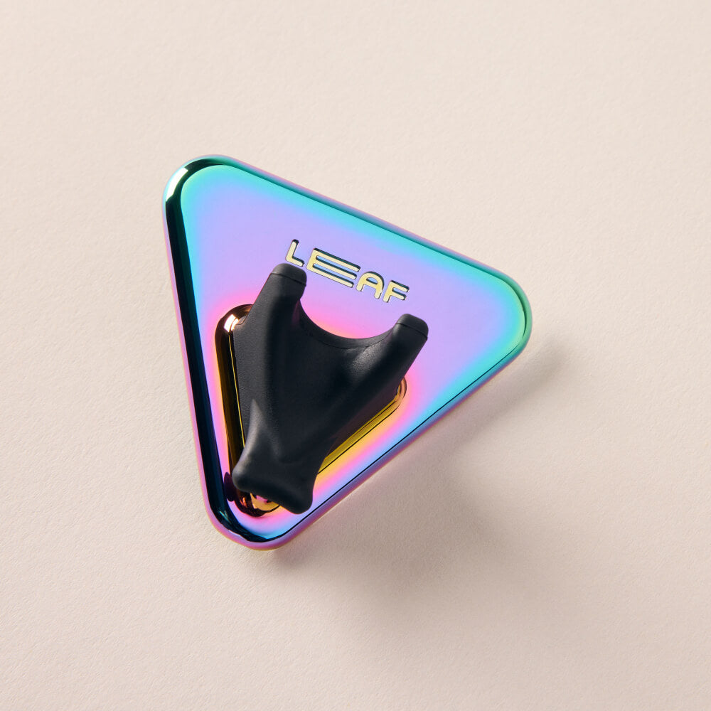 A prism razor shower holder