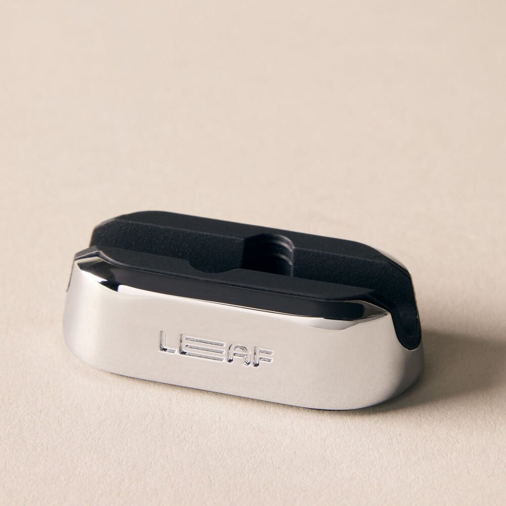 Dermaplaner Stand – Leaf Shave