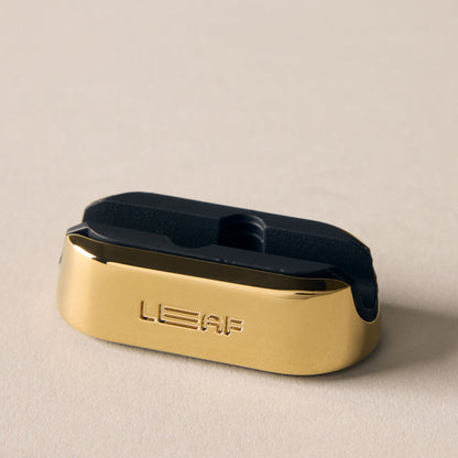Dermaplaner Stand, Gold